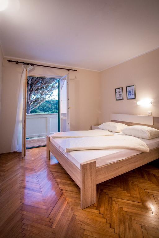 Lucija Apartment Kampor ภายนอก รูปภาพ